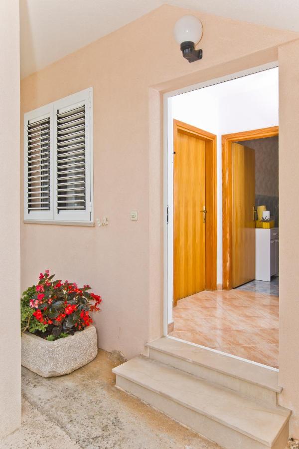 Apartment Zara Хвар Экстерьер фото
