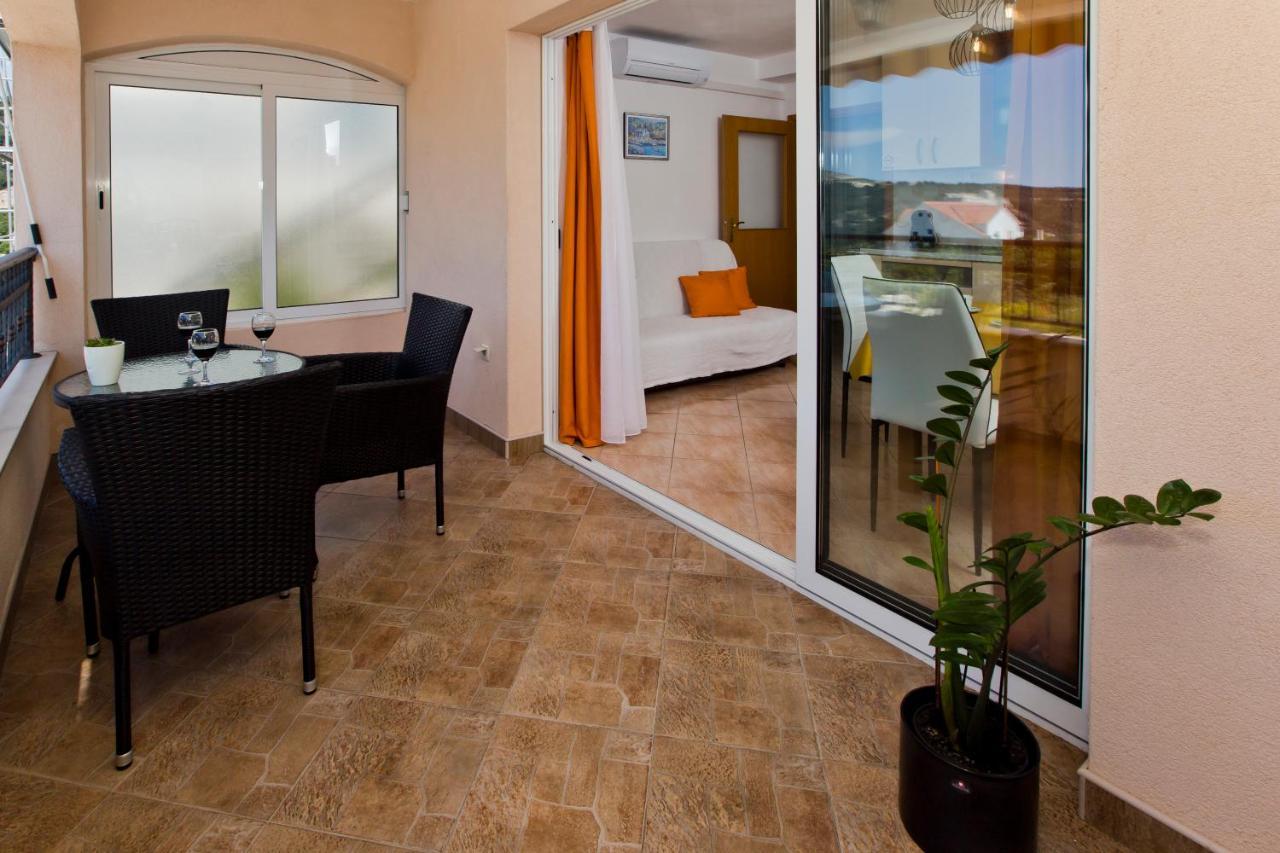 Apartment Zara Хвар Экстерьер фото